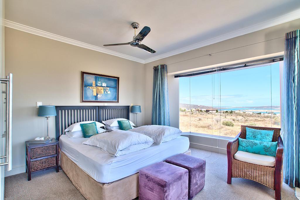 At The Rocks Guesthouse Langebaan Extérieur photo