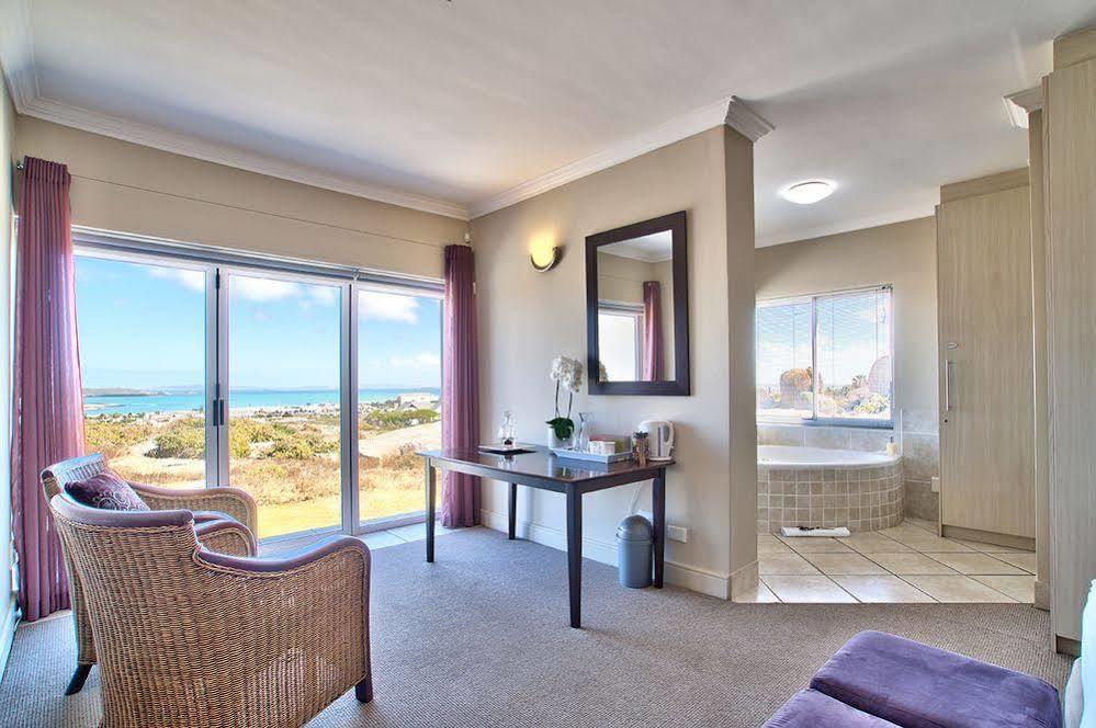 At The Rocks Guesthouse Langebaan Extérieur photo